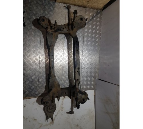 Балка подвески задн.