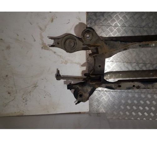 Балка подвески задн.