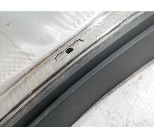 Накладка задней панели кузова внутренняя