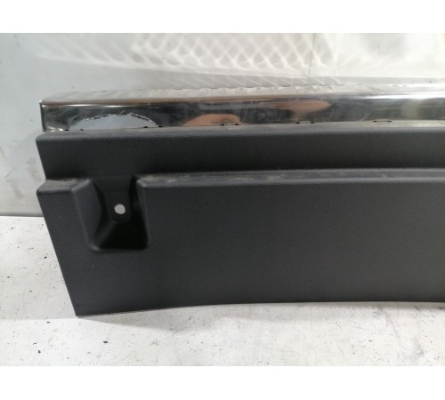 Накладка задней панели кузова внутренняя