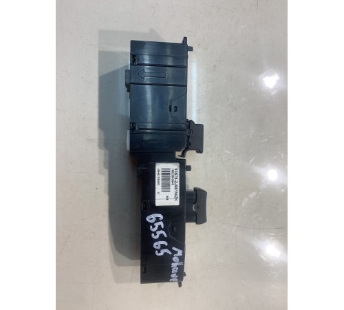 Кнопка стеклоподъемника (передняя, правая)