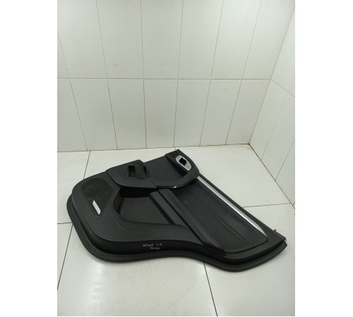 Обшивка двери задняя правая