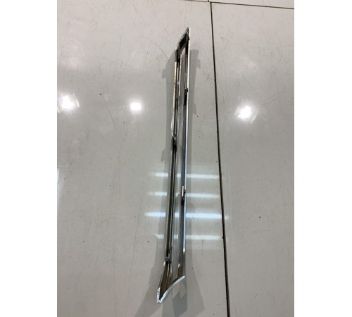 Молдинг решётки радиатора