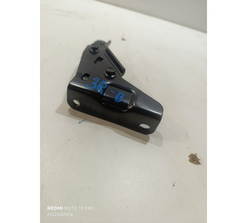 Направляющий ролик правой сдвижной двери