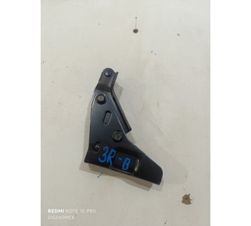 Направляющий ролик правой сдвижной двери