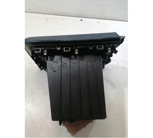 Подлокотник центральной консоли