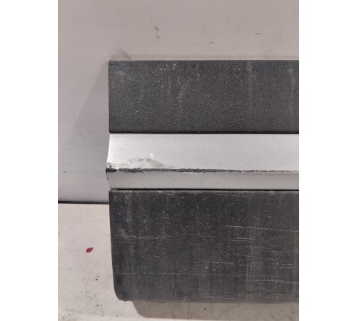 Накладка двери передняя правая