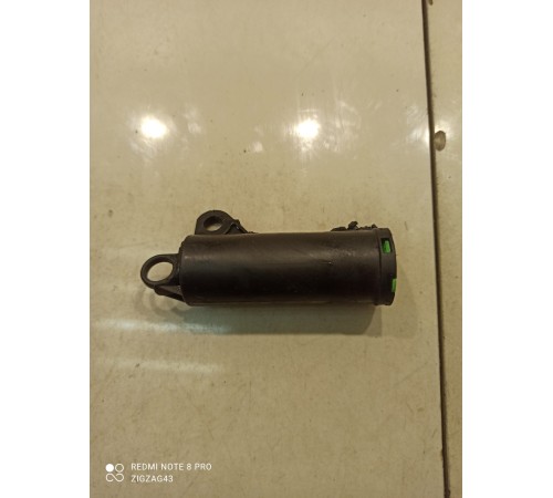 Амортизатор бардачка