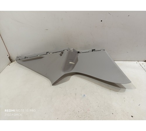 Обшивка обшивка багажника верхняя правая