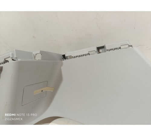 Обшивка обшивка багажника верхняя правая