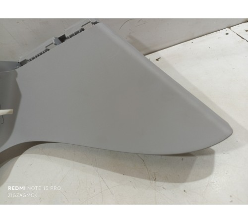 Обшивка обшивка багажника верхняя правая