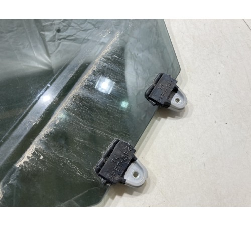 Стекло двери (заднее, правое)