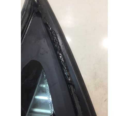 Глухое стекло (заднее, правое)