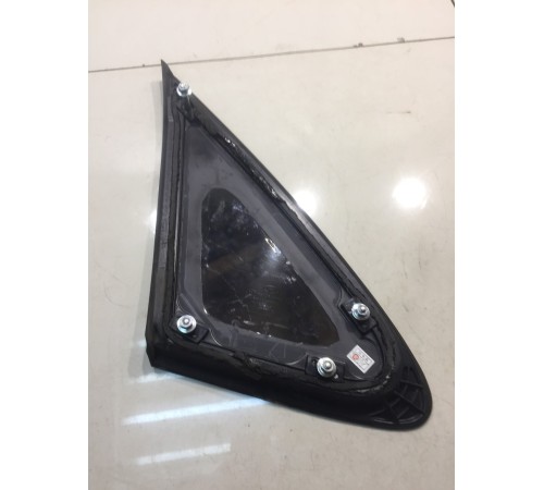 Глухое стекло (заднее, правое)