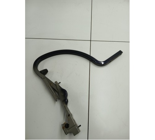 Петля крышки багажника правая