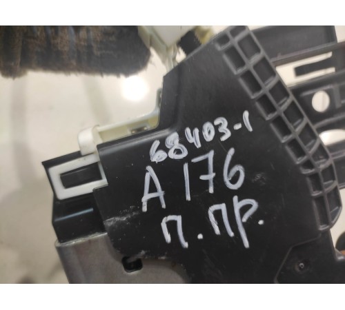 Замок двери(передний правый)