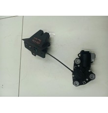 Замок двери крышки багажника