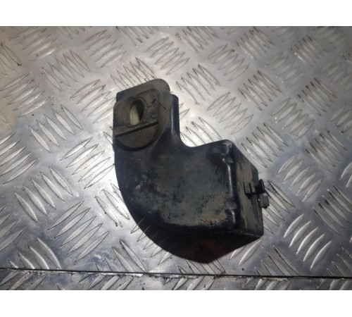 Крепление радиатора перед.