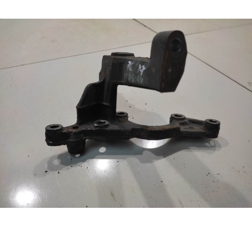 Кронштейн гидроусилителя