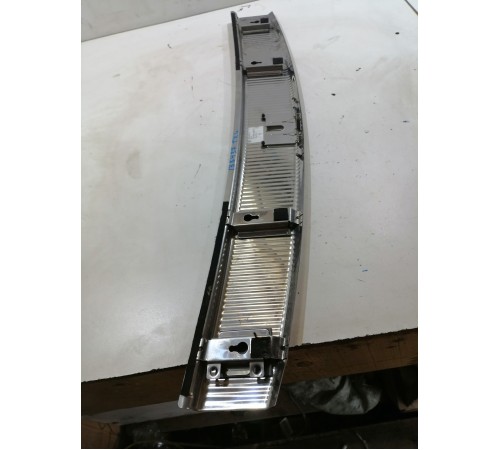 Накладка задней панели багажника