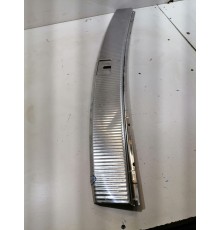 Накладка задней панели багажника