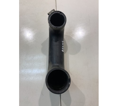 Патрубок системы охлаждения