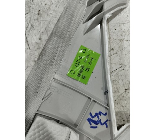 Обшивка стойки лобового стекла правая