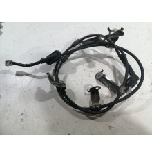 Трос стояночного тормоза