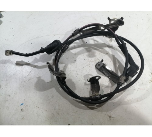 Трос стояночного тормоза