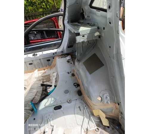 Крыло заднее левое