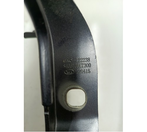 Петля капота правая 