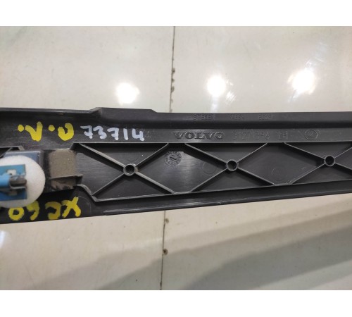 Обшивка стойки (передняя, левая)