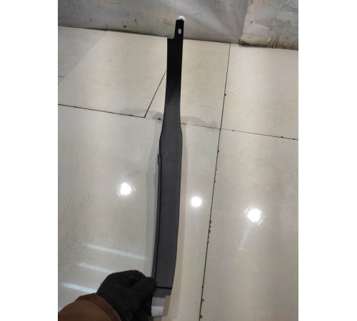 Обшивка стойки (передняя, левая)