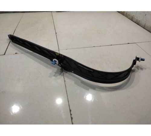 Обшивка стойки (передняя, левая)