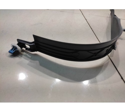 Обшивка стойки (передняя, левая)