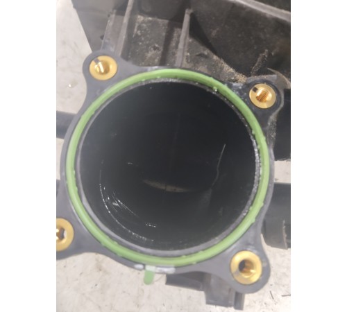 Впускной коллектор