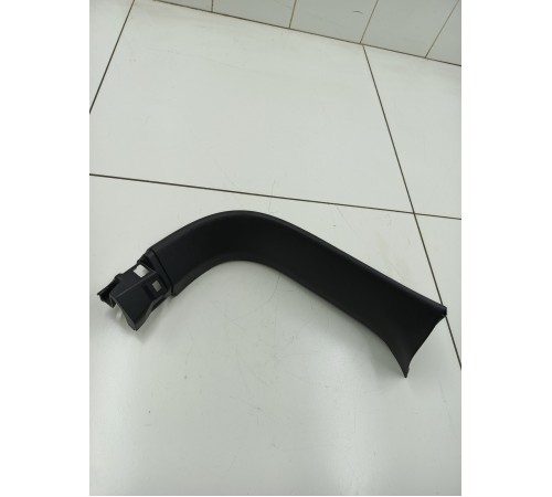 Обшивка двери багажника левая верхняя