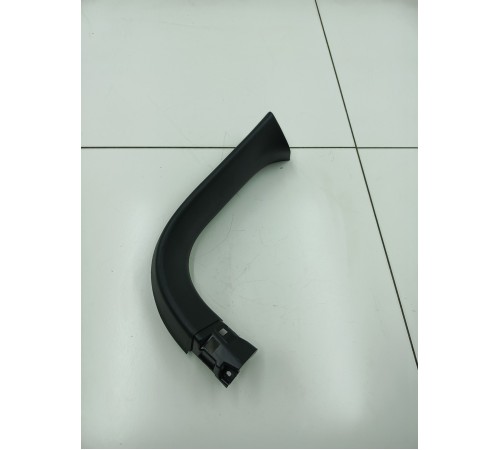 Обшивка двери багажника левая верхняя