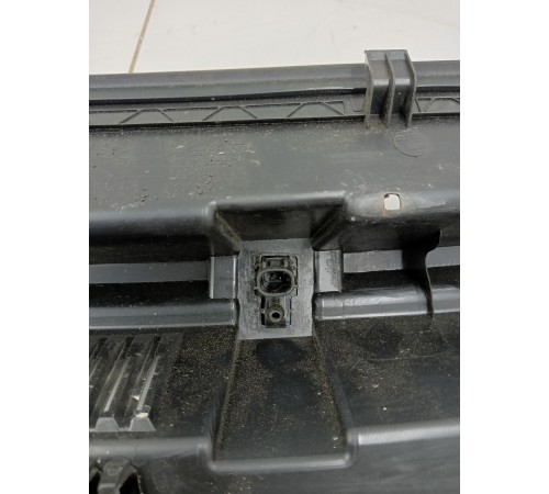 Жабо лобового стекла