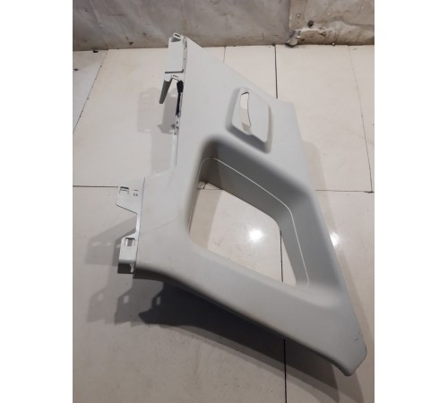 Обшивка стойки (задняя левая верхняя)