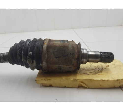 Привод (полуось) передний левый