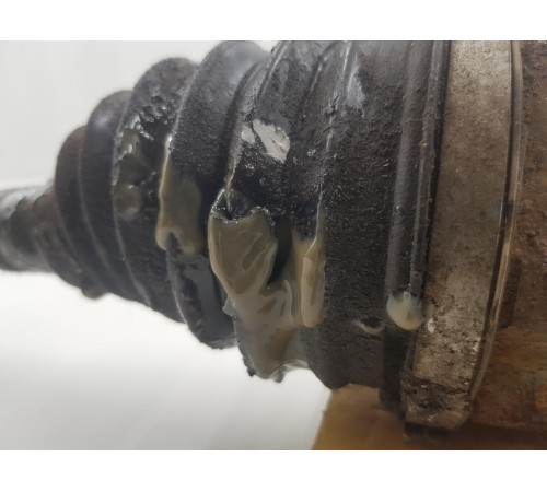 Привод (полуось) передний левый