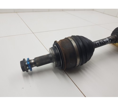 Привод (полуось) передний левый