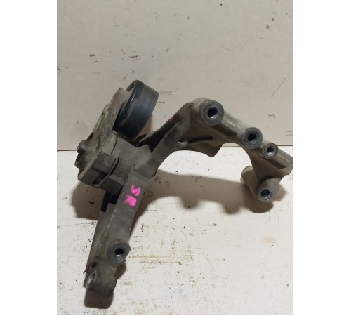 Кронштейн  Натяжитель ремня