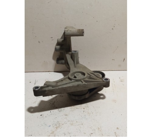 Кронштейн  Натяжитель ремня