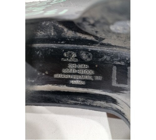 Брызговик задний левый