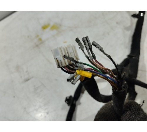 Электропроводка двери передняя левая