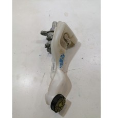 Главный тормозной цилиндр с бачком