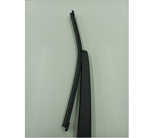 Поводок крышки багажника