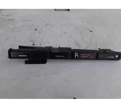 Кронштейн(крепление) монтажный передний правый